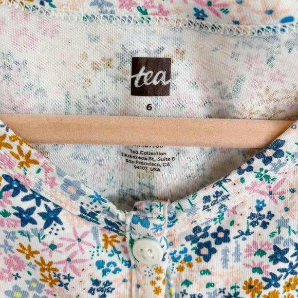 EUC Tea Collection Tiered Henley Long Sleeve Dress in Ditsy Floral Print - Picture 4 of 4